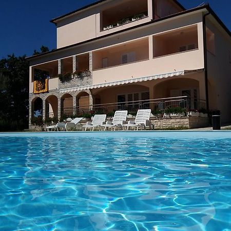 Pansion Oliva Otel Krnica Dış mekan fotoğraf