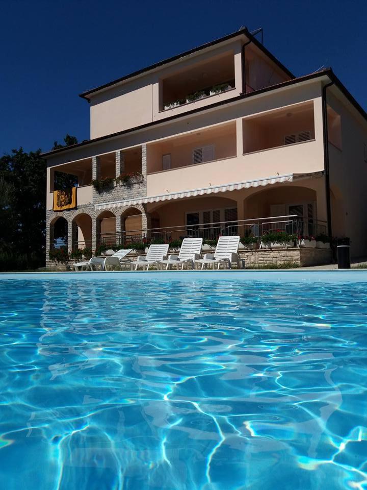 Pansion Oliva Otel Krnica Dış mekan fotoğraf