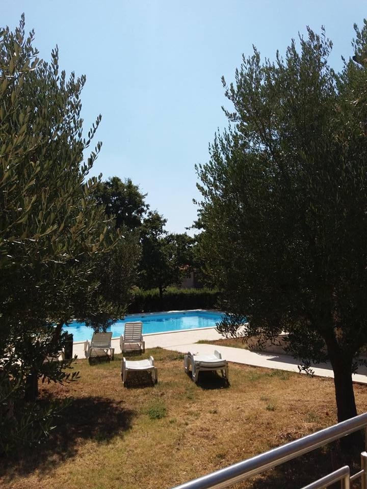 Pansion Oliva Otel Krnica Dış mekan fotoğraf