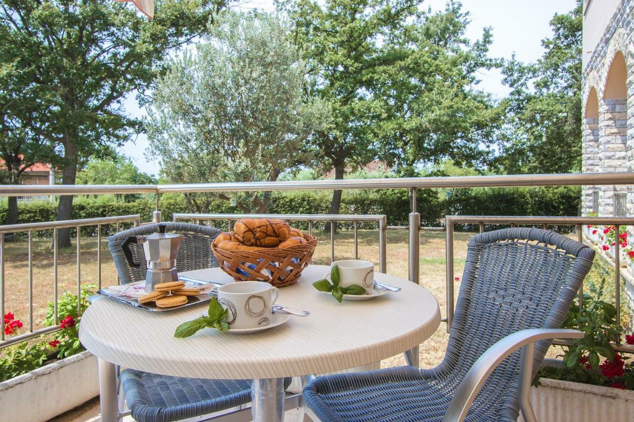 Pansion Oliva Otel Krnica Dış mekan fotoğraf