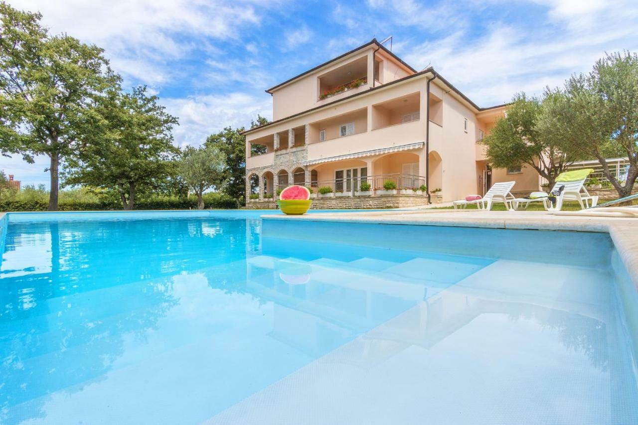 Pansion Oliva Otel Krnica Dış mekan fotoğraf