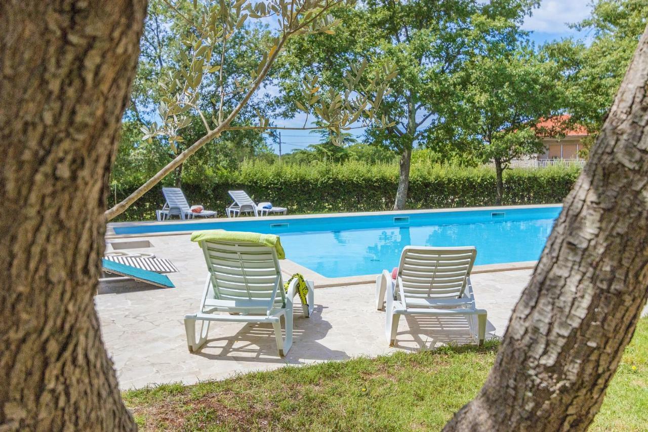 Pansion Oliva Otel Krnica Dış mekan fotoğraf
